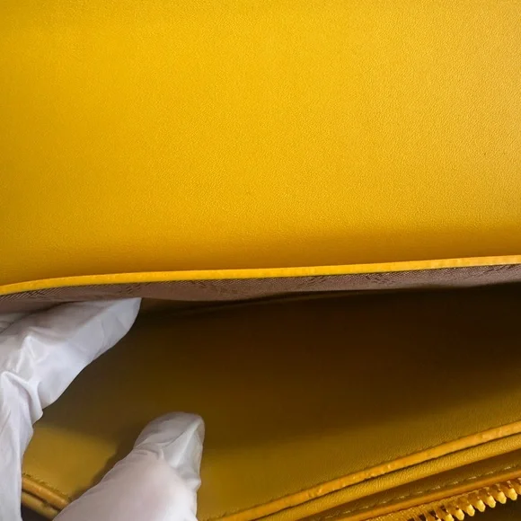 Chic Yellow Canvas Shoulder/Cross Body with Gold Hardware & Bonus Straps BNWT - Picture 7 of 17